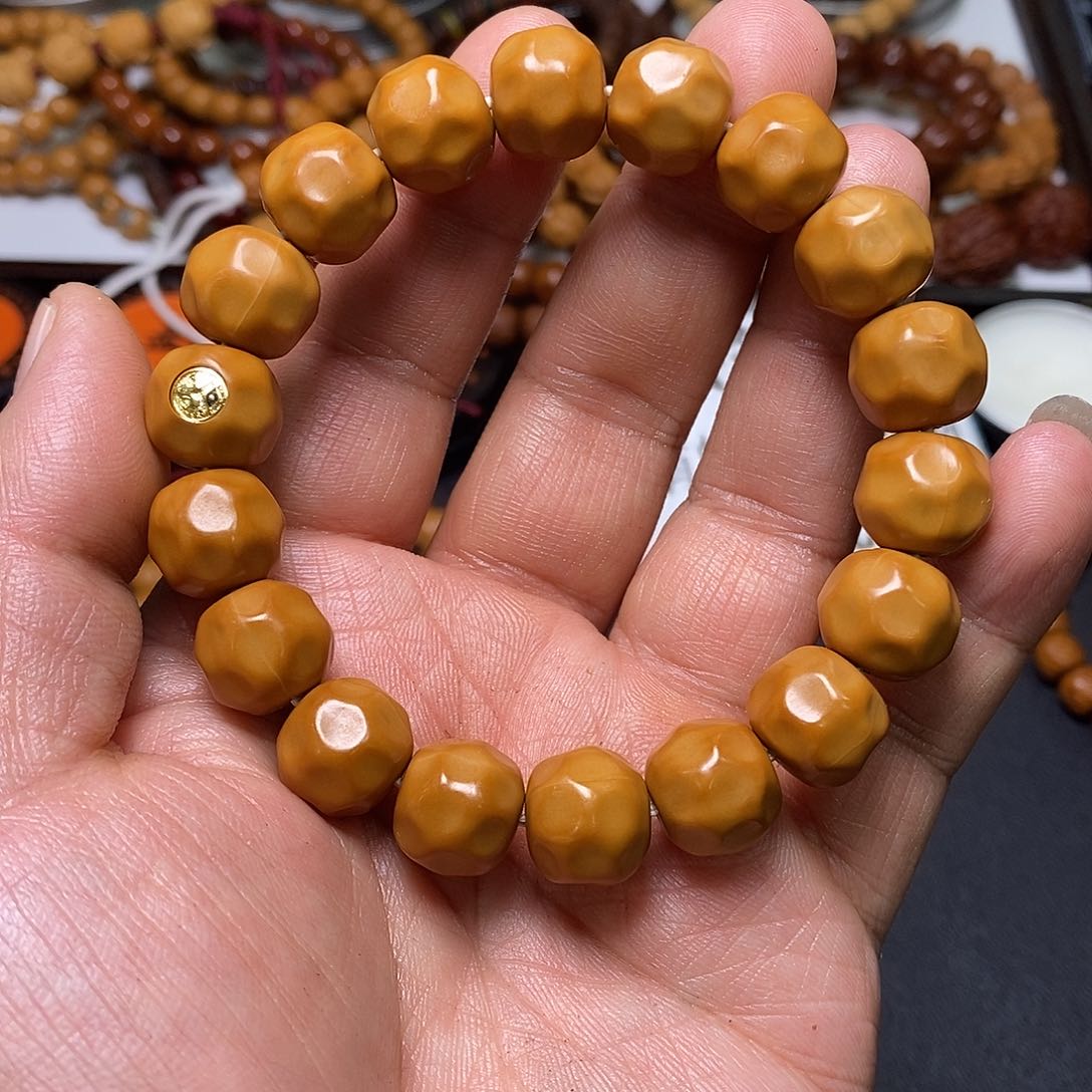 猴头核桃手串金标奶酪40号