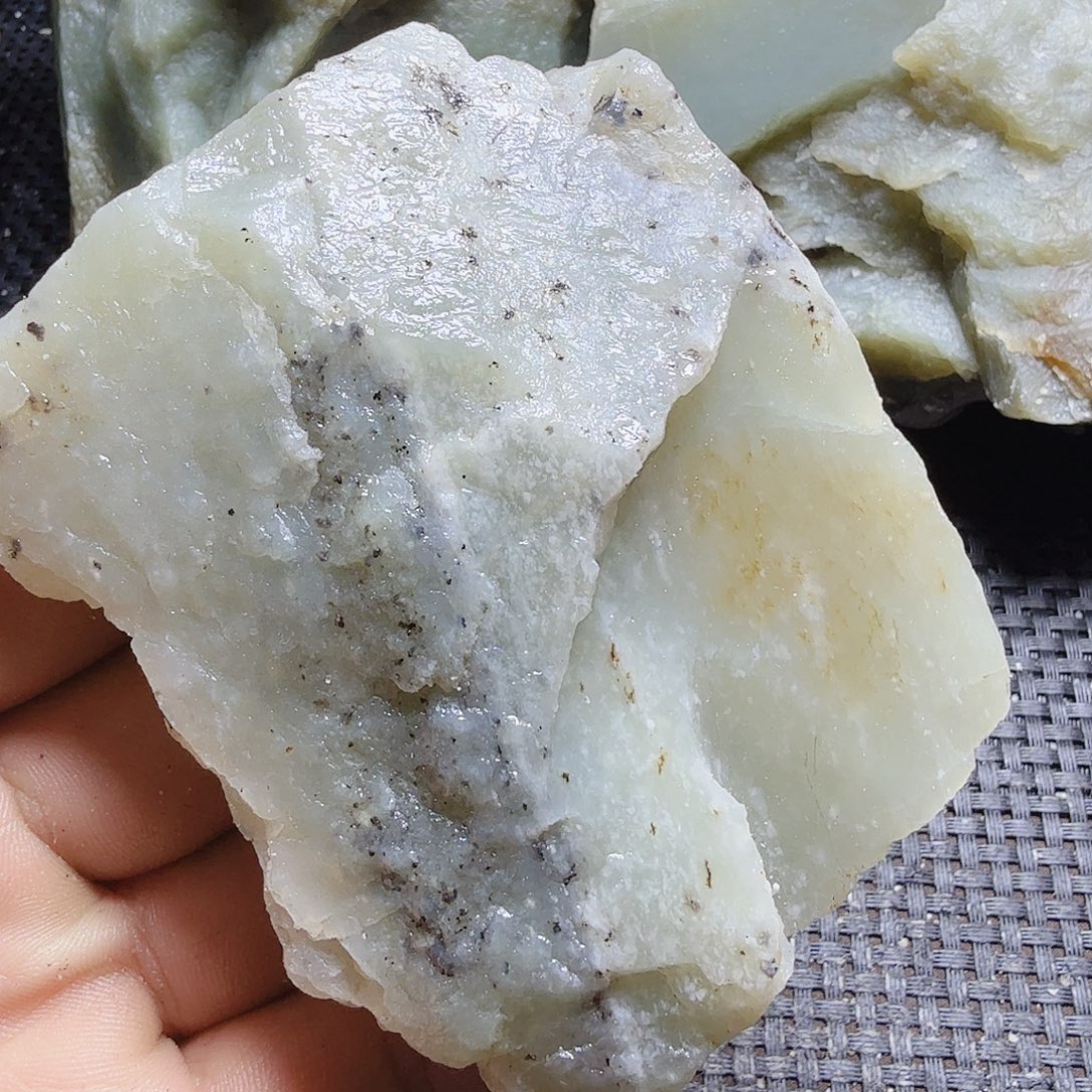 和田玉（糖玉）未镶嵌珠宝半成品