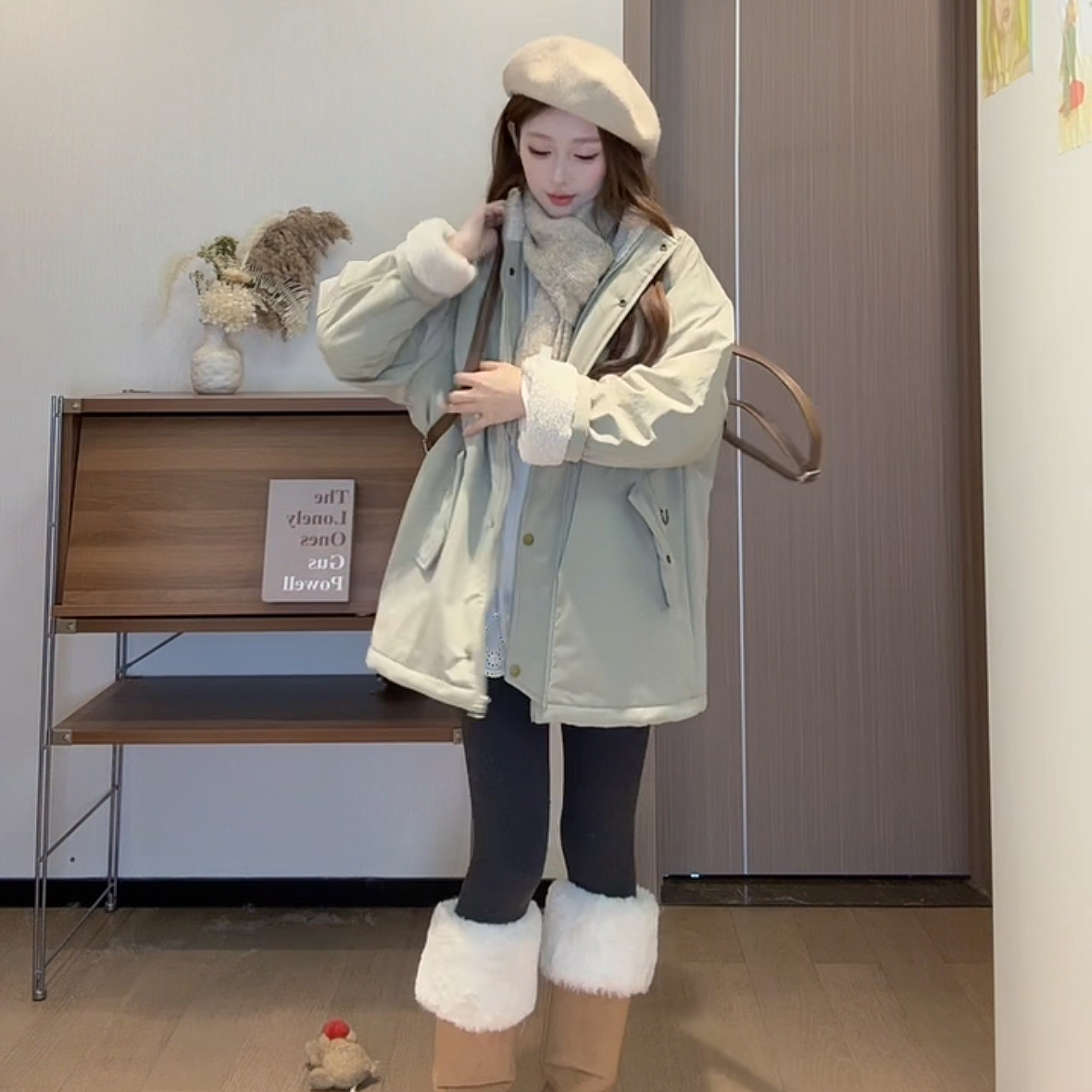 2025冬季韩版小众设计极简风内里毛毛拼接立领保暖外套