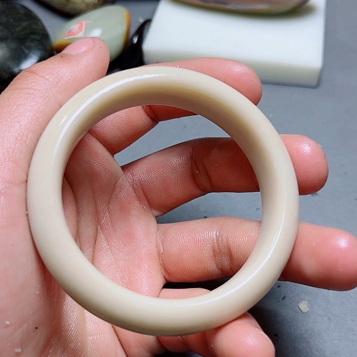 和田玉未镶嵌珠宝奇石