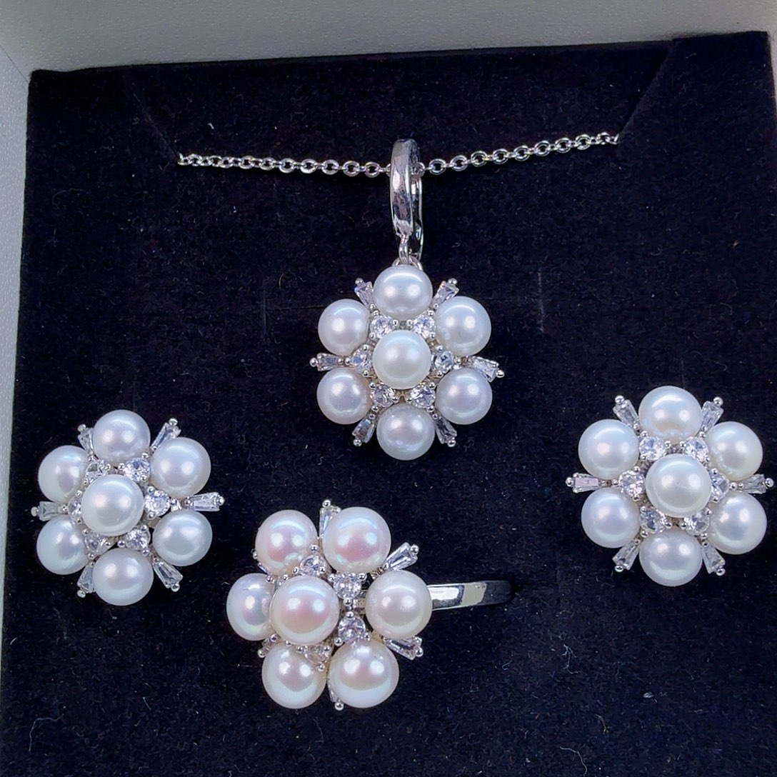 未镶嵌淡水珍珠耳饰