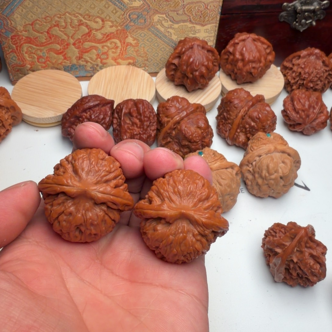 文玩核桃吊坠莲花骨头全品无修