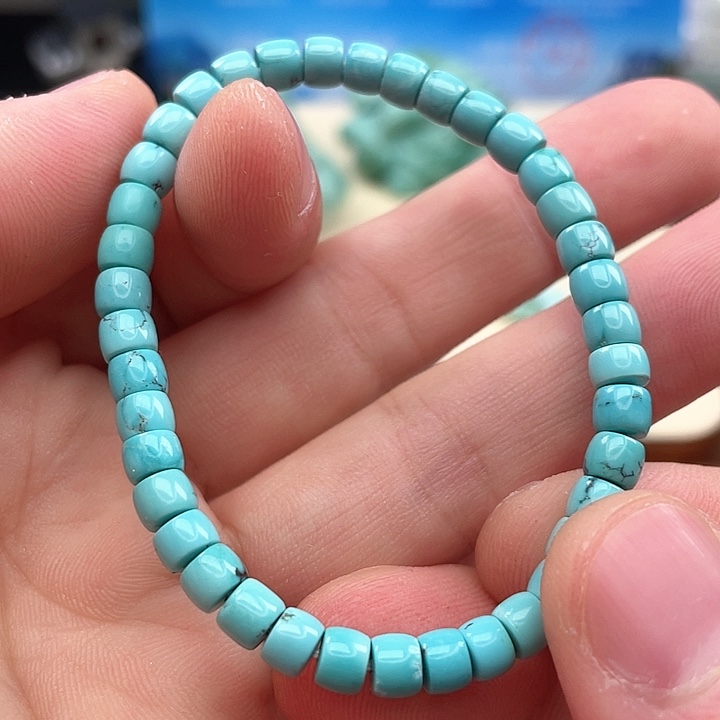 绿松石颈饰未镶嵌