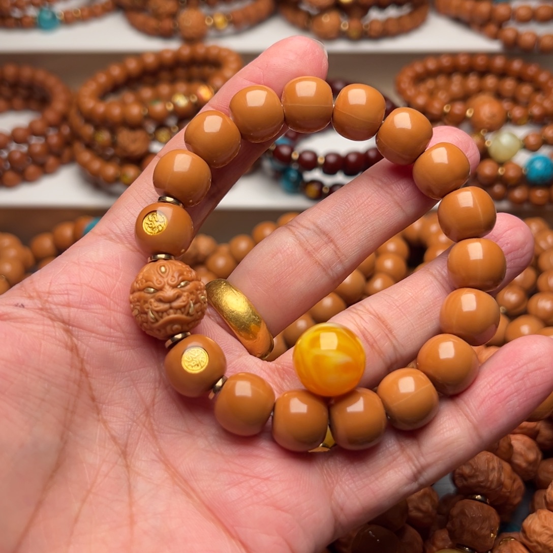 柒***哥猴头核桃手串老邢