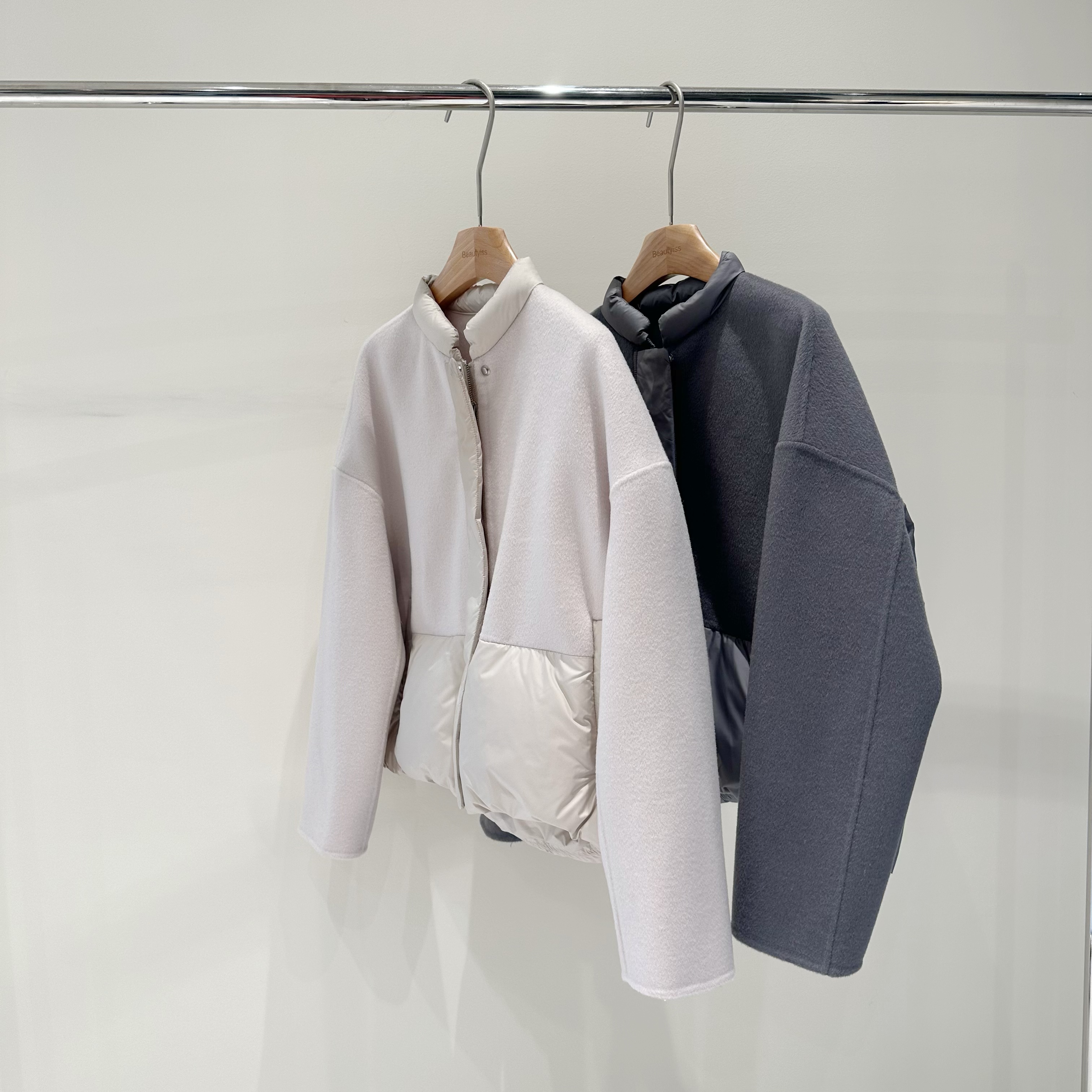 2025飞秒《奶油爆米花》冬季新款百搭休闲设计感保暖羽绒拼接外套