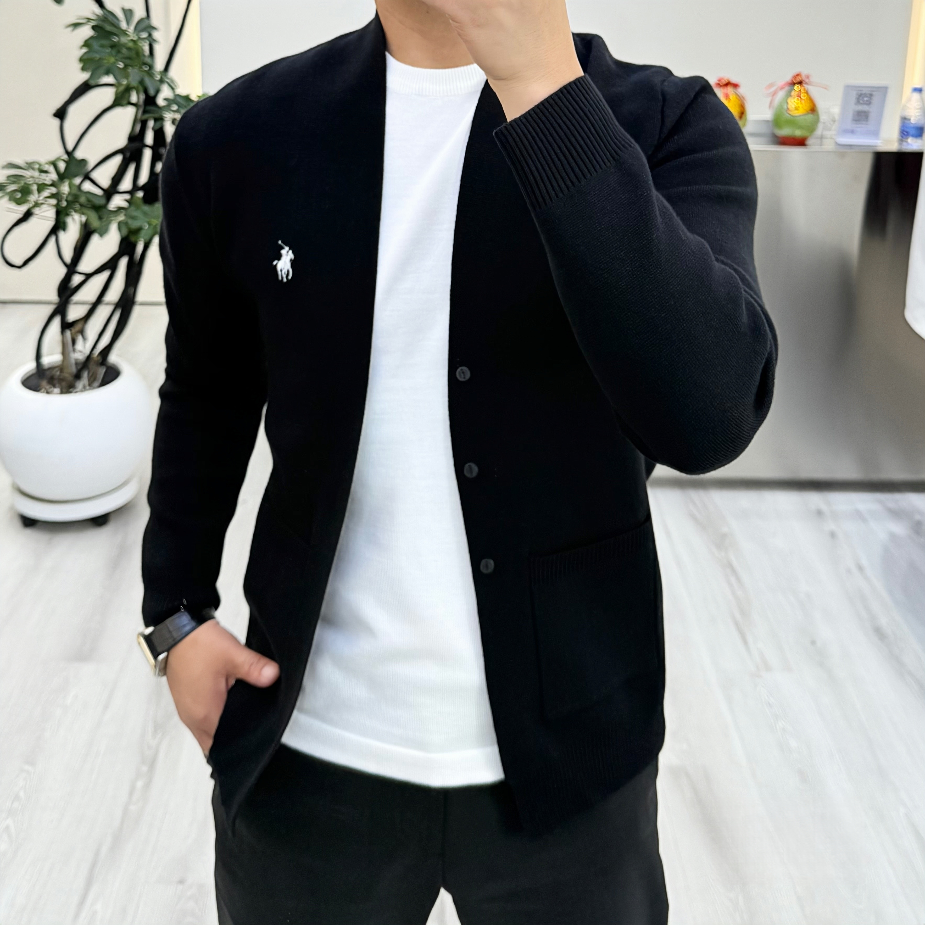 新款休闲纯色刺绣秋季针织男士V领开衫外套