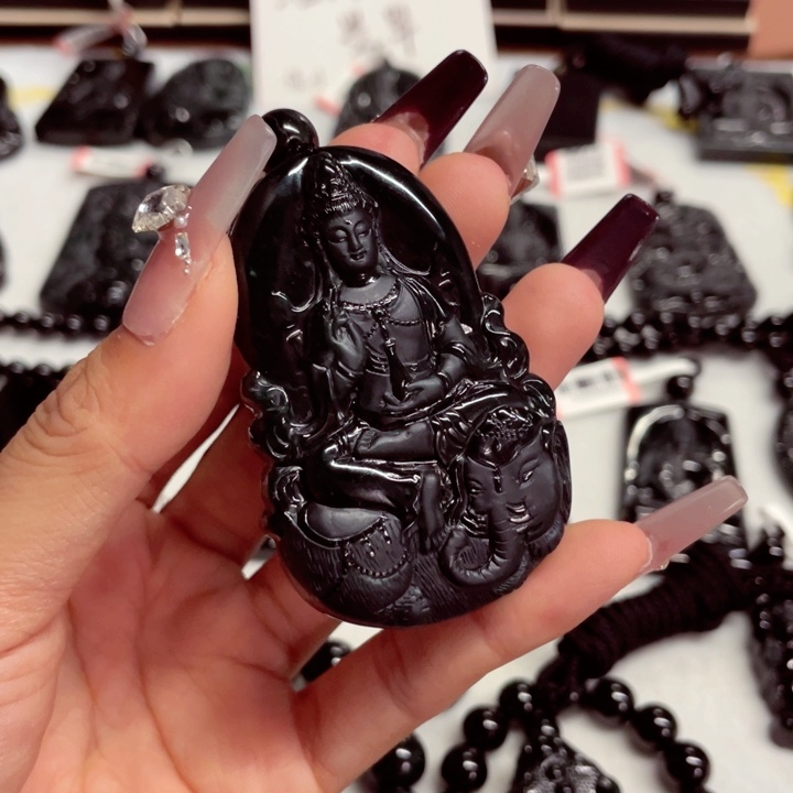 颈饰未镶嵌翡翠M****g