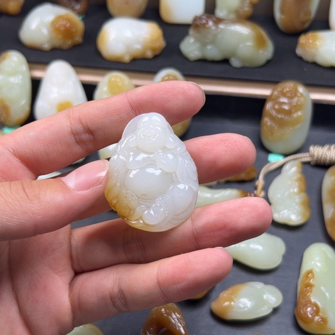 和田玉（糖玉）颈饰未镶嵌S**S