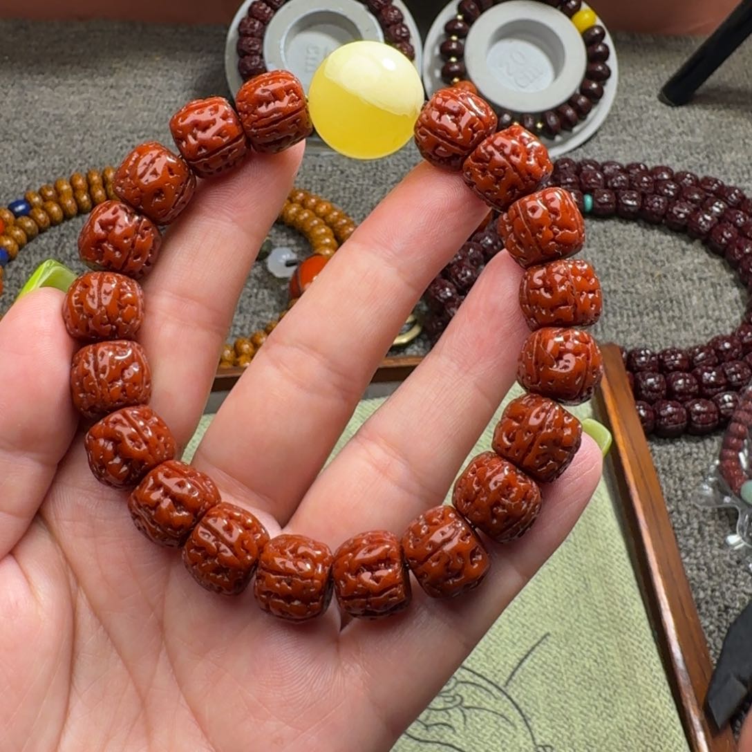 金刚菩提吊坠盘龙