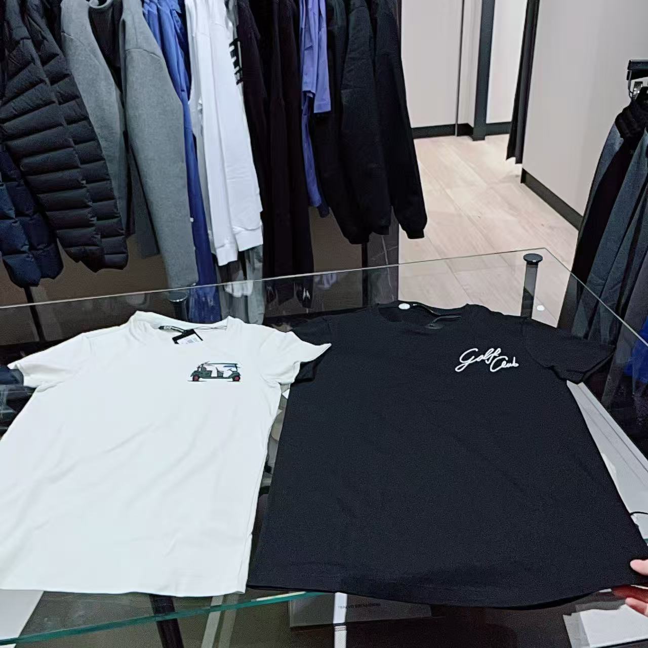 未使用 GIORGIO ARMANI/阿玛尼 女士EA字母刺绣T恤时尚半袖女款