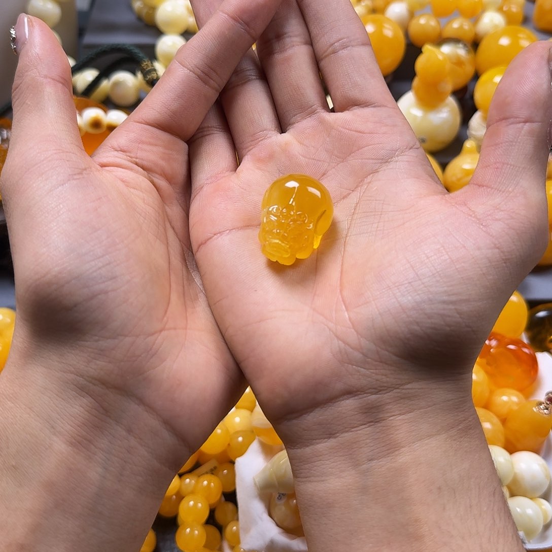 琥珀珠宝奇石未镶嵌