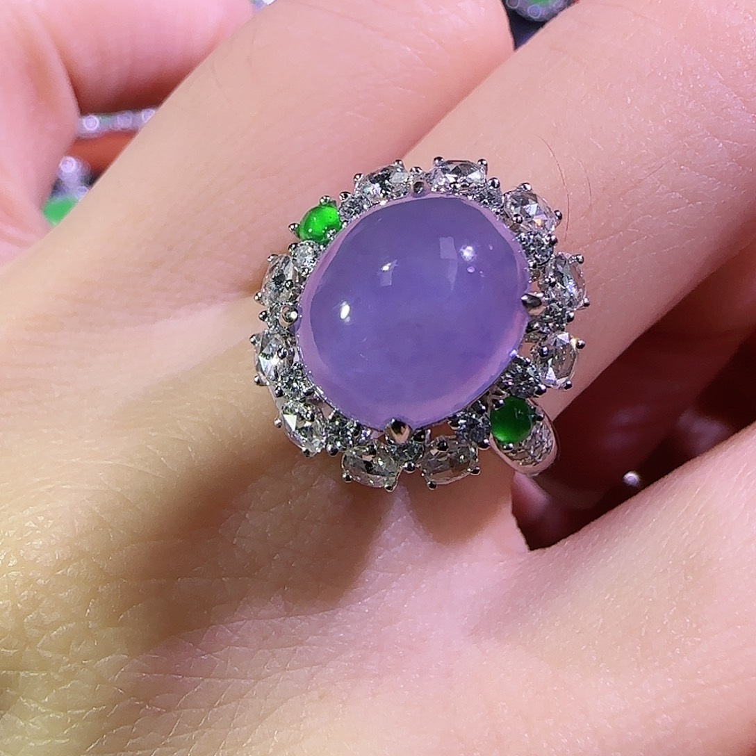 颈饰18K金镶嵌翡翠