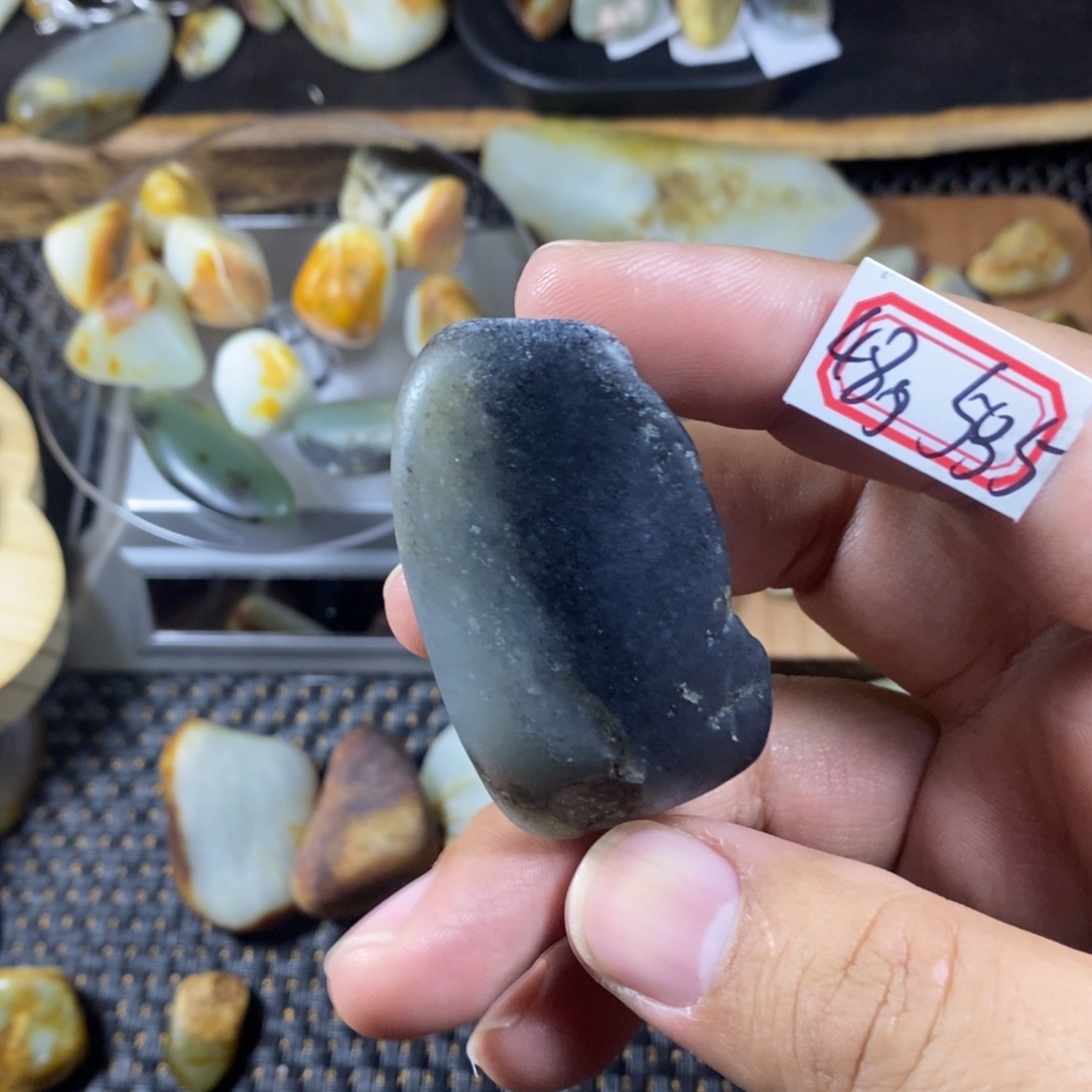 和田玉（糖玉）未镶嵌挂件