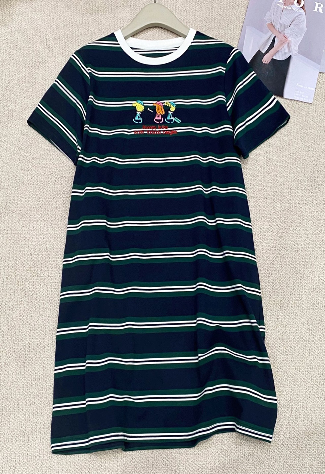 25119【来自艾米精品】条纹三姐妹休闲时尚百搭圆领连衣裙