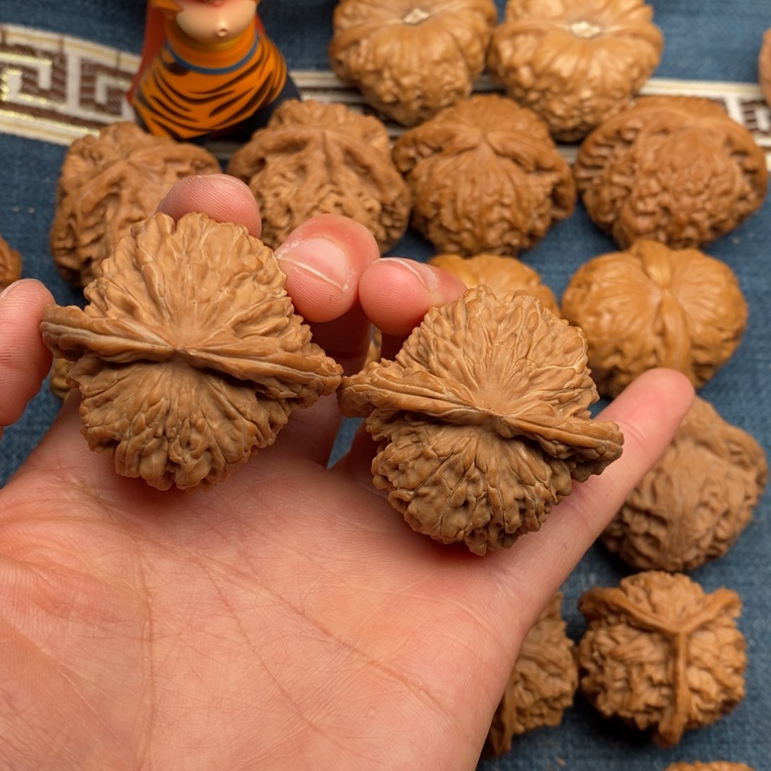 文玩核桃把件44全品平谷楼