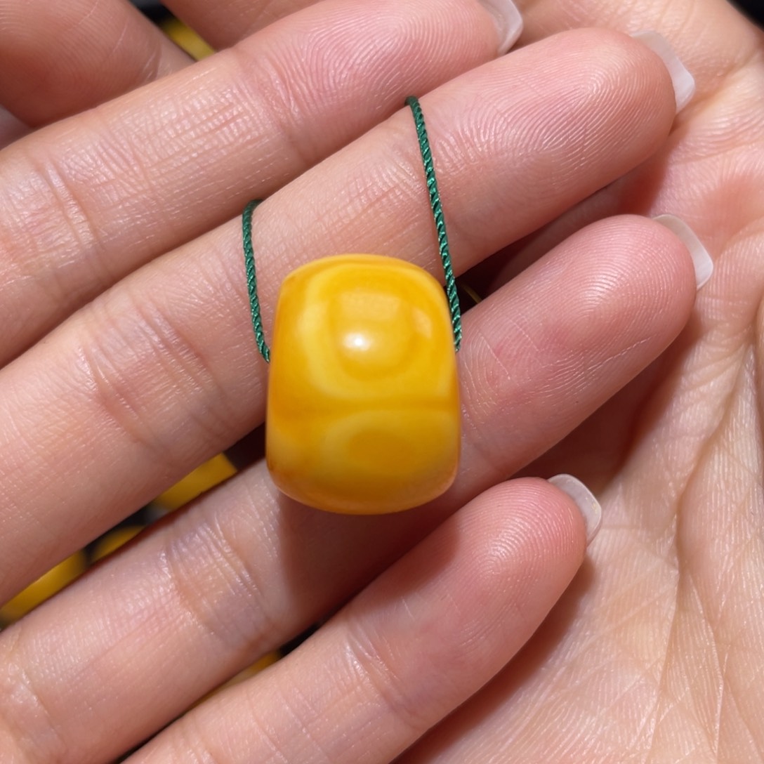 【闪购商品】琥珀裸石未镶嵌马蹄