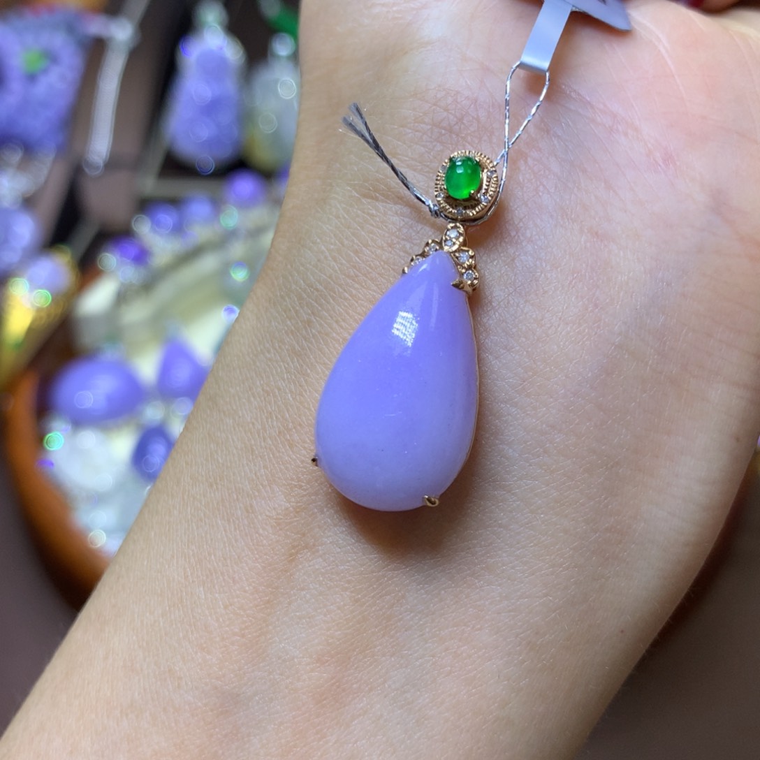 【闪购商品】翡翠颈饰18K金镶嵌。*翡翠