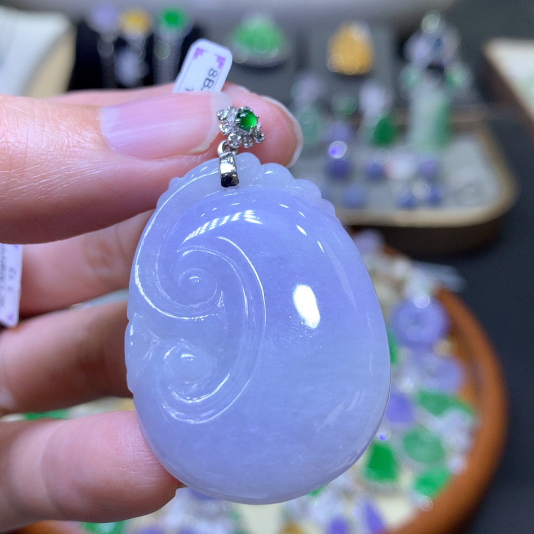 【闪购商品】翡翠颈饰18K金镶嵌翡翠吊坠项链