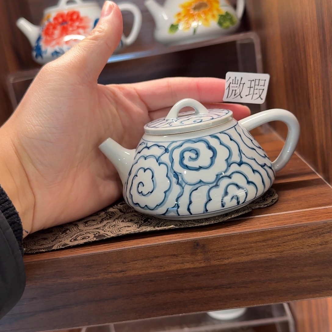 釉下手绘茶具微瑕