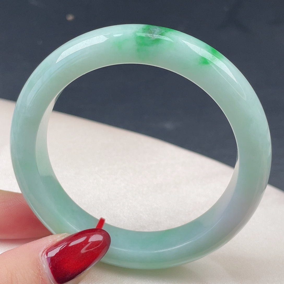 翡翠未镶嵌手镯55圈口