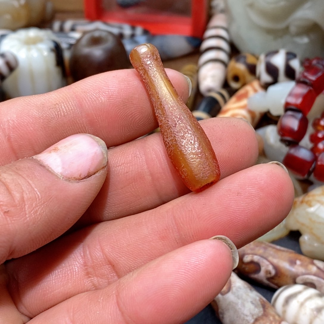 DIY琉璃珠子的颜色是蓝色和