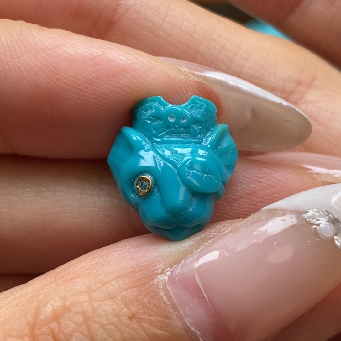 绿松石未镶嵌颈饰