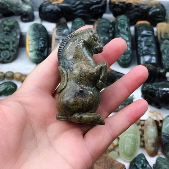 岫岩河磨玉（透闪石质玉）未镶嵌把件森*