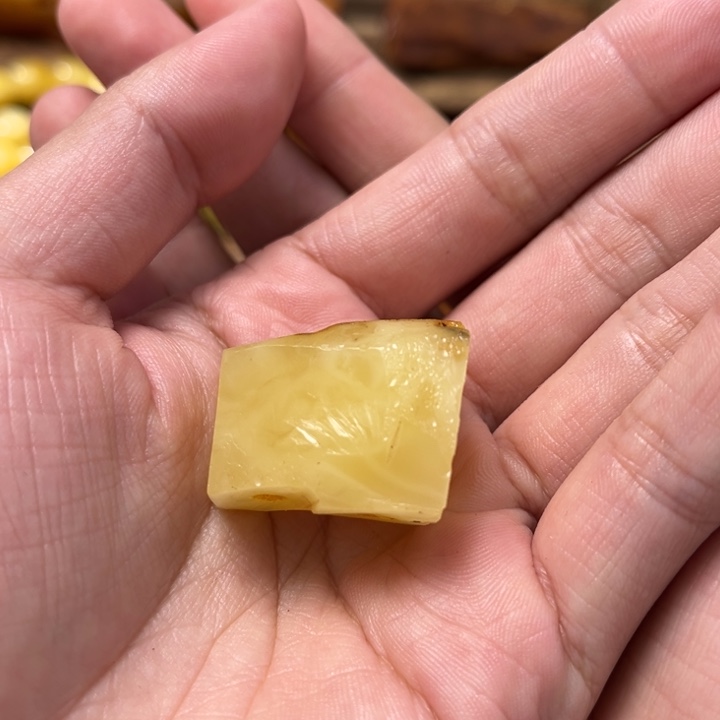 未镶嵌定制蜜蜡站蜜蜡定制
