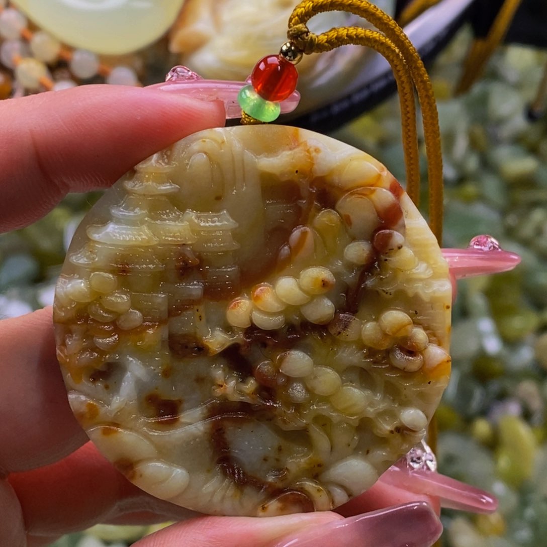 蛇纹石玉颈饰未镶嵌