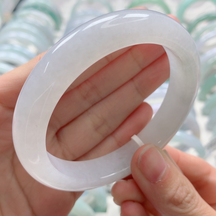 翡翠手镯未镶嵌毕业款冰白月光起光零毛孔56.57