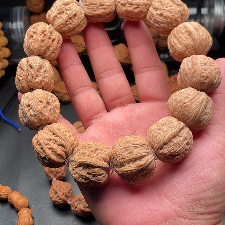 东***红吊坠文玩核桃5平谷元宝