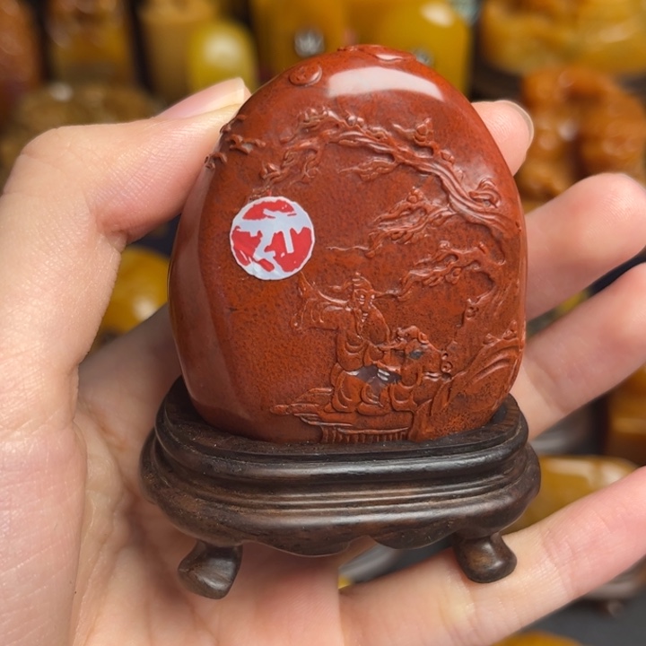 曾***草田黄石题材：工艺品