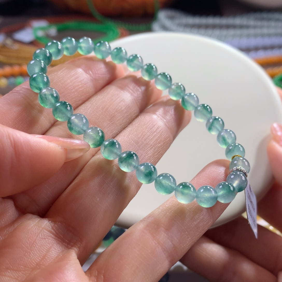 翡翠未镶嵌手链！高货低漏！冰玻璃底飘孔雀蓝卡6