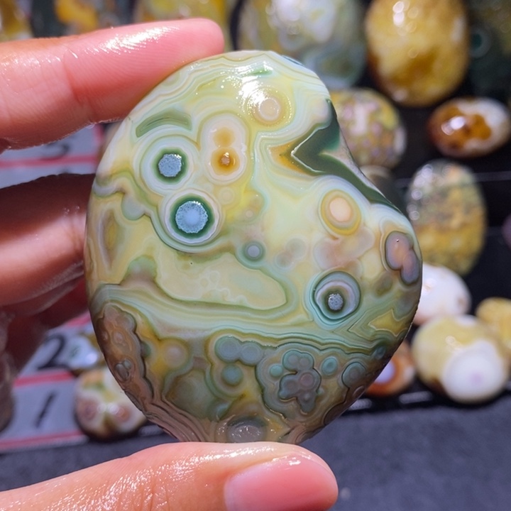 未镶嵌玛瑙/玉髓珠宝奇石