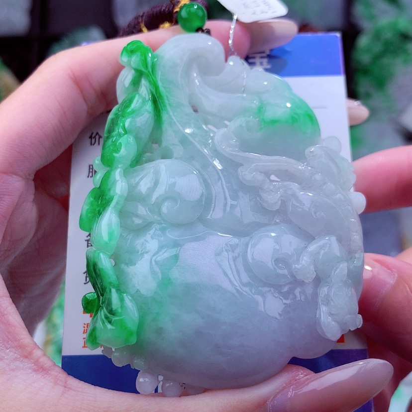 【闪购商品】翡翠颈饰未镶嵌天然