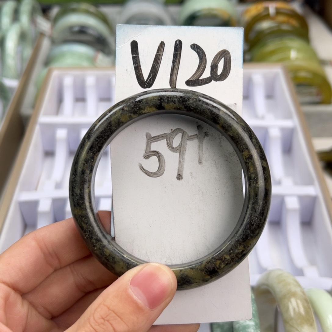 岫玉手镯未镶嵌天然岫玉微瑕