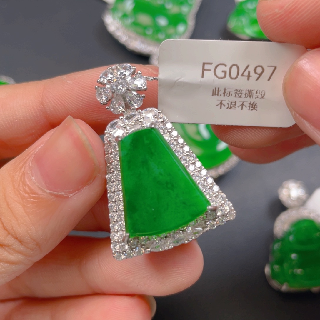 【闪购商品】颈饰银S925镶嵌翡翠翡翠