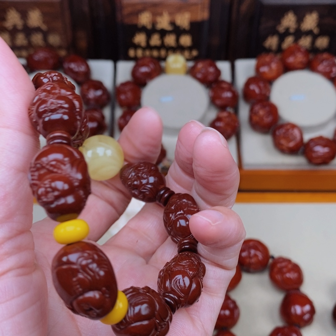 天***l橄榄核吊坠小弥勒