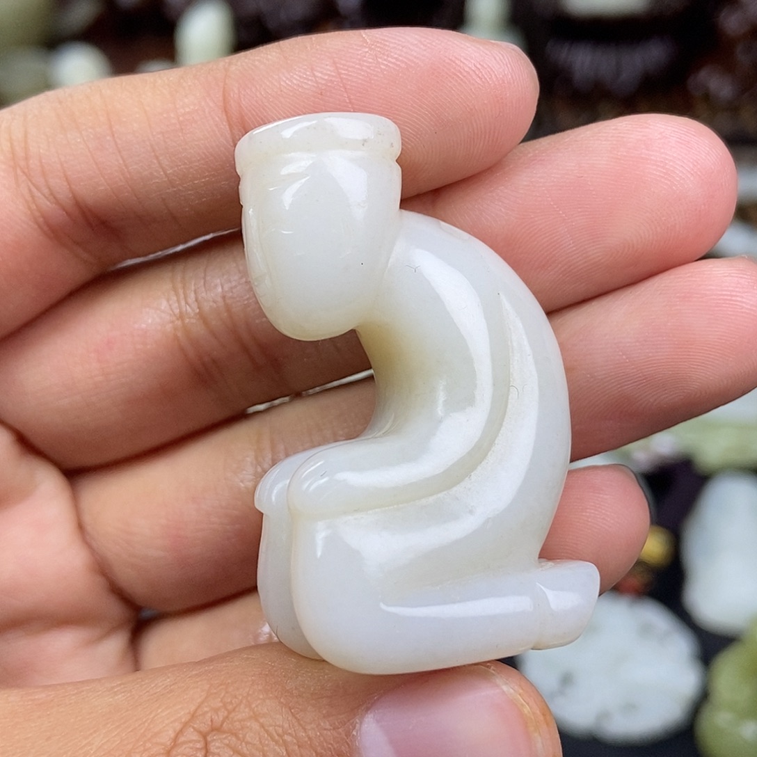 和田玉未镶嵌挂件