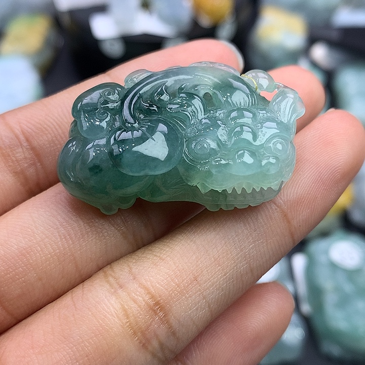 翡翠未镶嵌颈饰天然缅甸翡翠