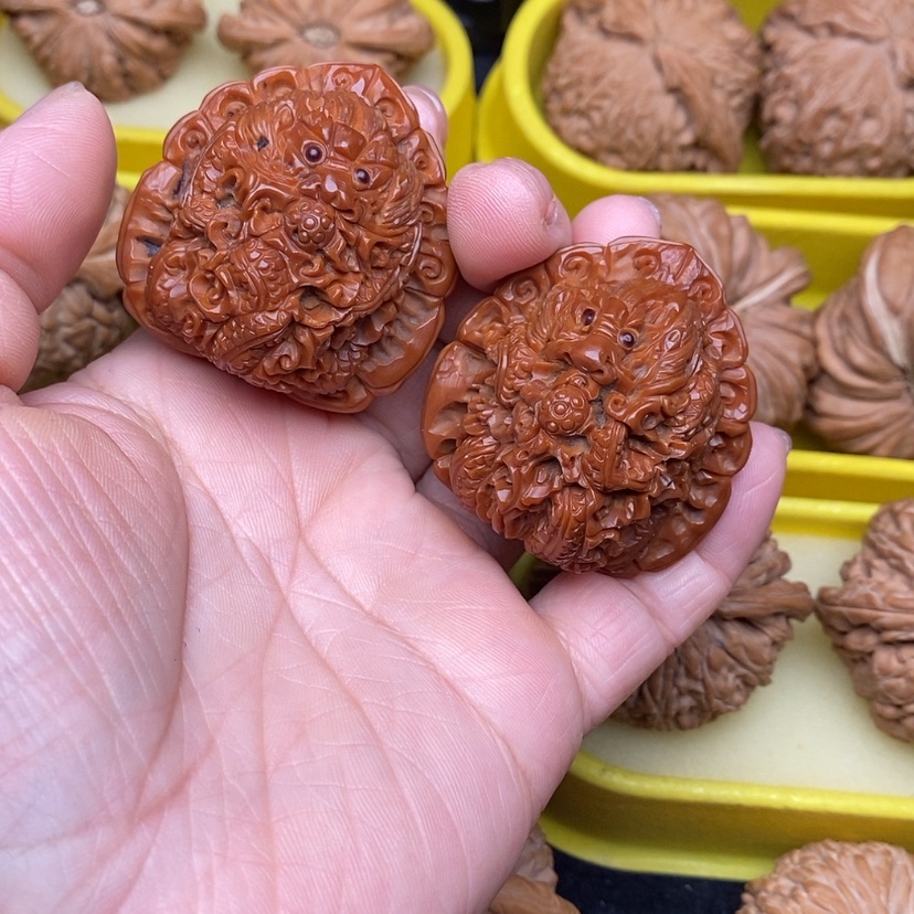 【闪购商品】桃核把件王永官帽雕刻版