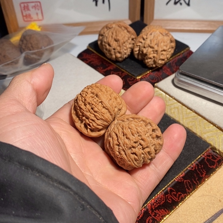 文玩核桃把件打***，核桃