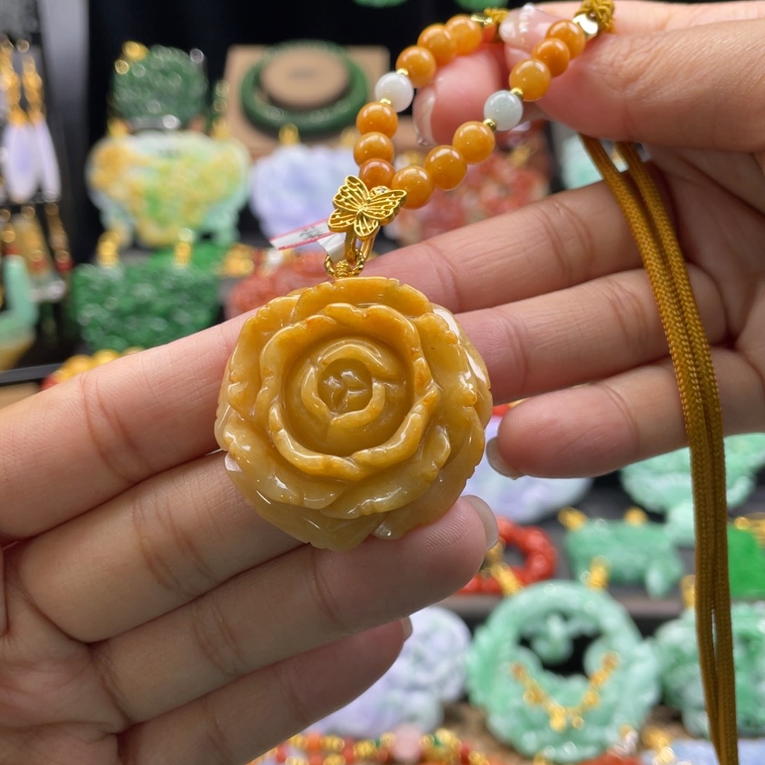 翡翠颈饰未镶嵌代编织