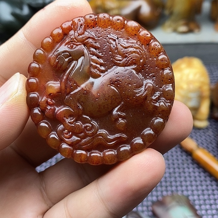 未镶嵌蛇纹石玉颈饰