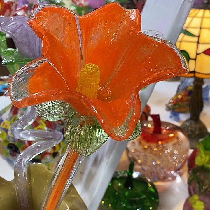 百合花高46厘米宽12厘米