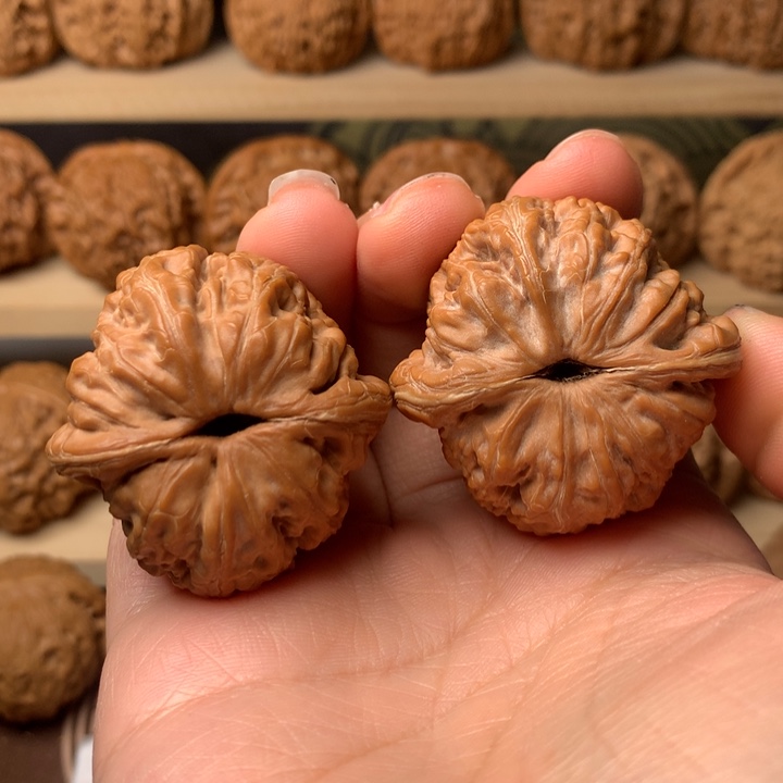 文玩核桃吊坠t****i元宝