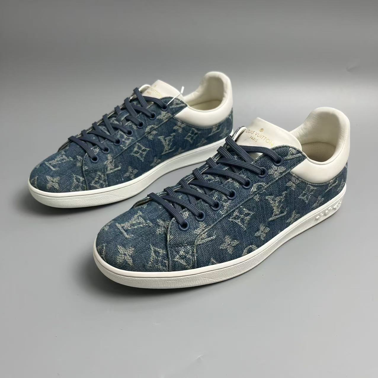 95新 LouisVuitton/路易威登 蓝色牛仔布满印百搭板鞋多尺码