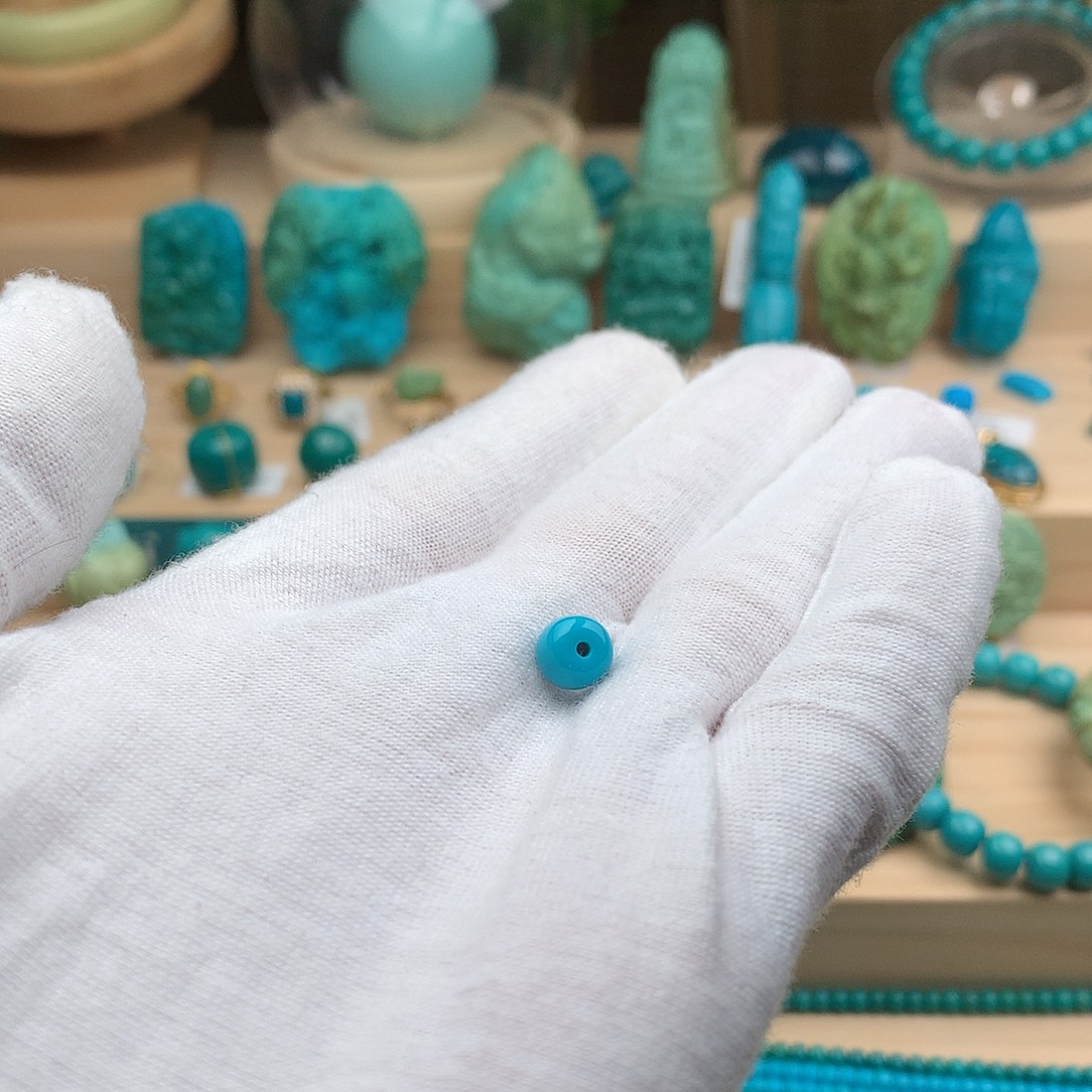 妖***铃绿松石未镶嵌珠宝奇石