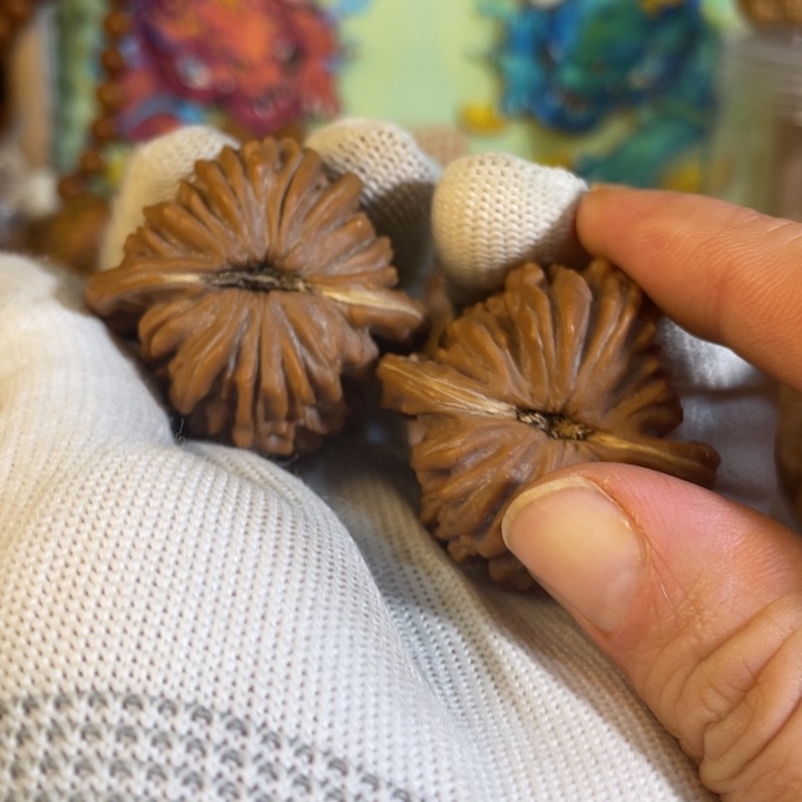 W***室核桃四座楼 文玩核桃