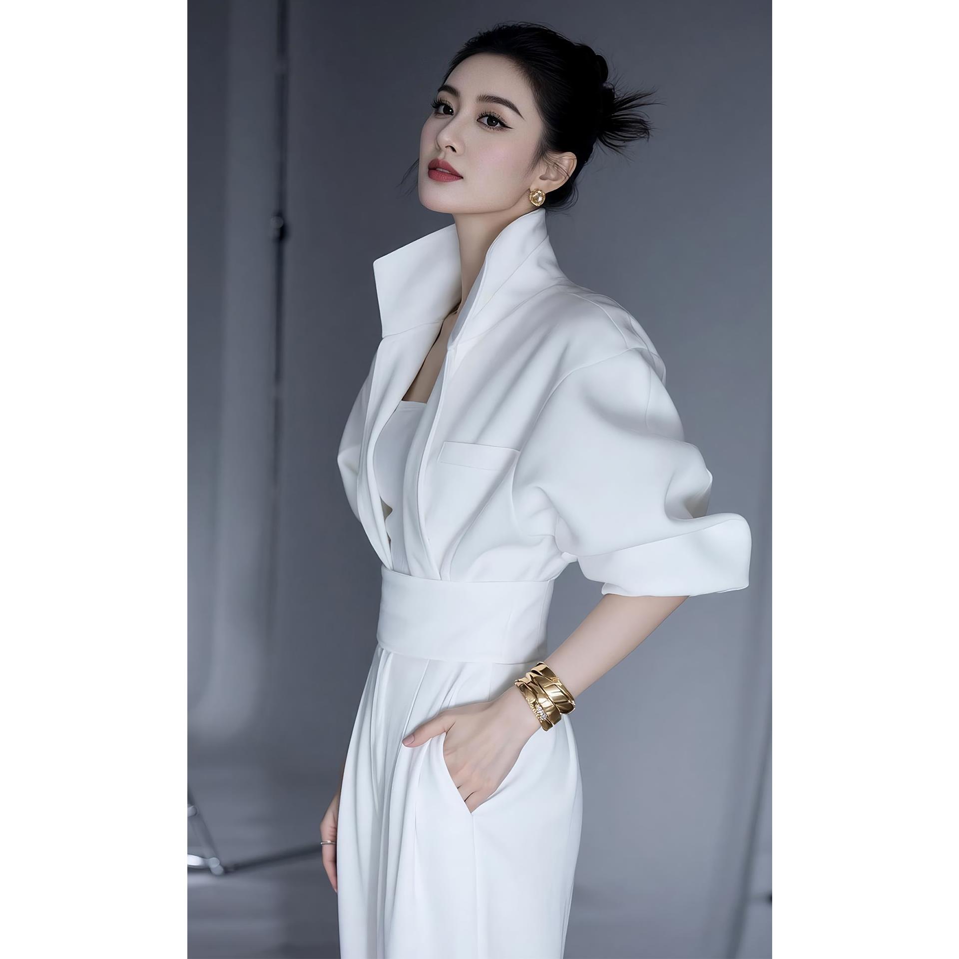 冬季大方得体高端精致轻奢高级感重要场合气质女神范白色衬衫套装